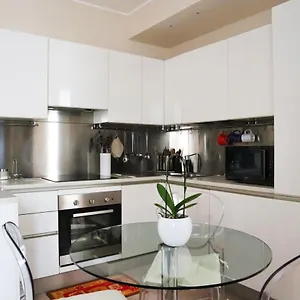 https://apt-repubblica-elegant-house.it-lombardy.com