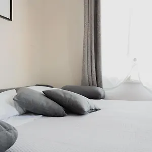 https://apt-torre-al-serraglio.it-tuscanyhotel.com